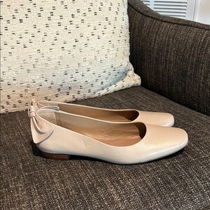 Bernardo Light Beige Leather Loafers with Bow